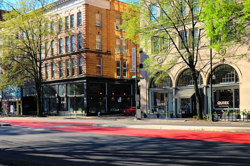 Famous Districts and Shopping Areas in Richmond