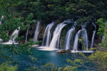 waterfalls near mussoorie